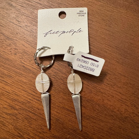 Free People Jewelry - NWT Free People Silver with Mother of Pearl Earrings